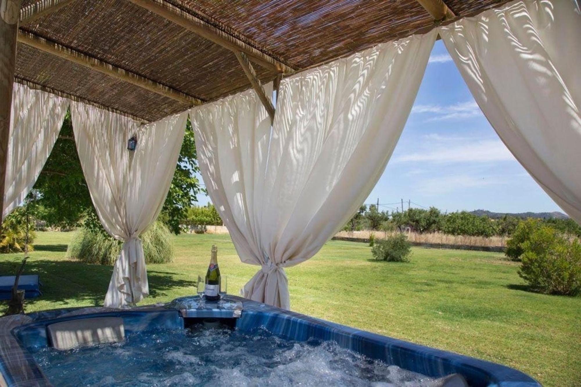 Gemuetliches Mit Pool Bei Selva * Selva (Mallorca)